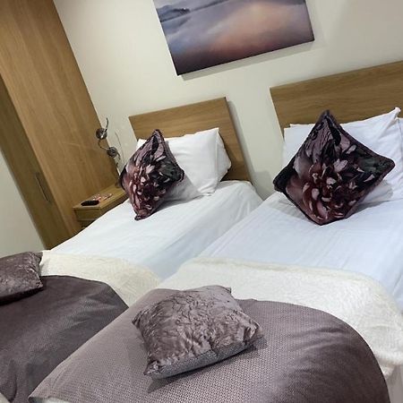 The Armada Inn Armoy Dış mekan fotoğraf